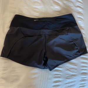 Lululemon Speed Up Mid-Rise Short 4”